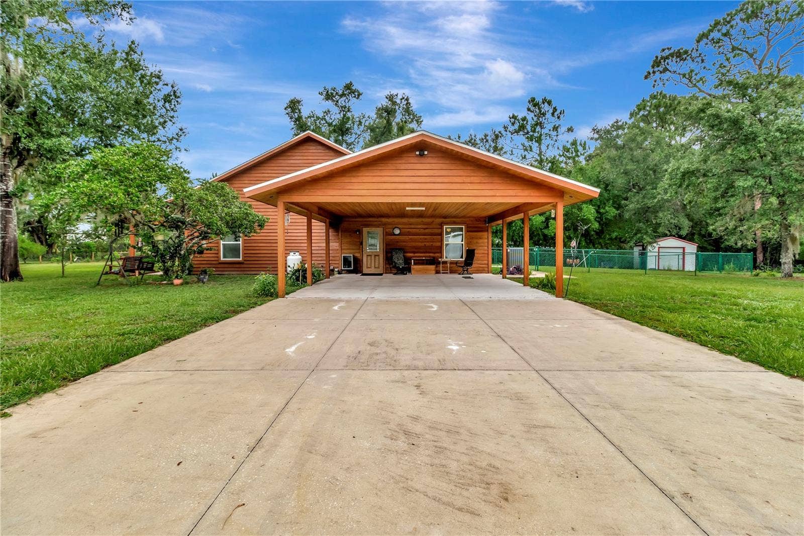 7427 REDWING ROAD, Groveland, FL 34736