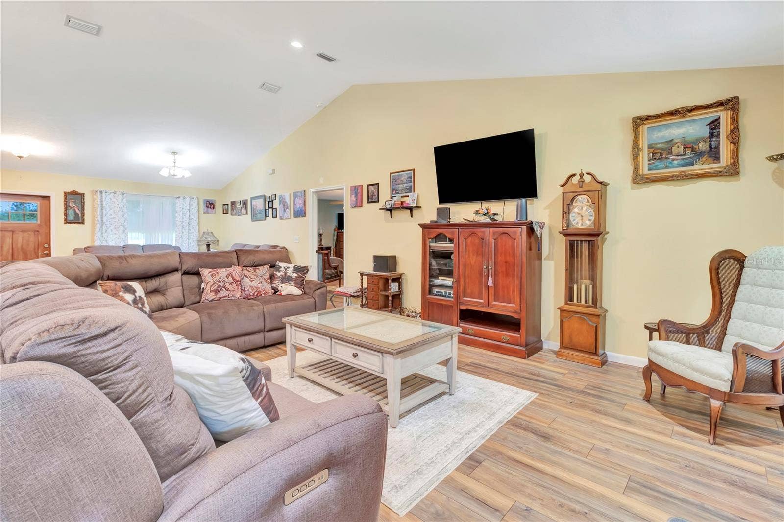 7427 REDWING ROAD, Groveland, FL 34736