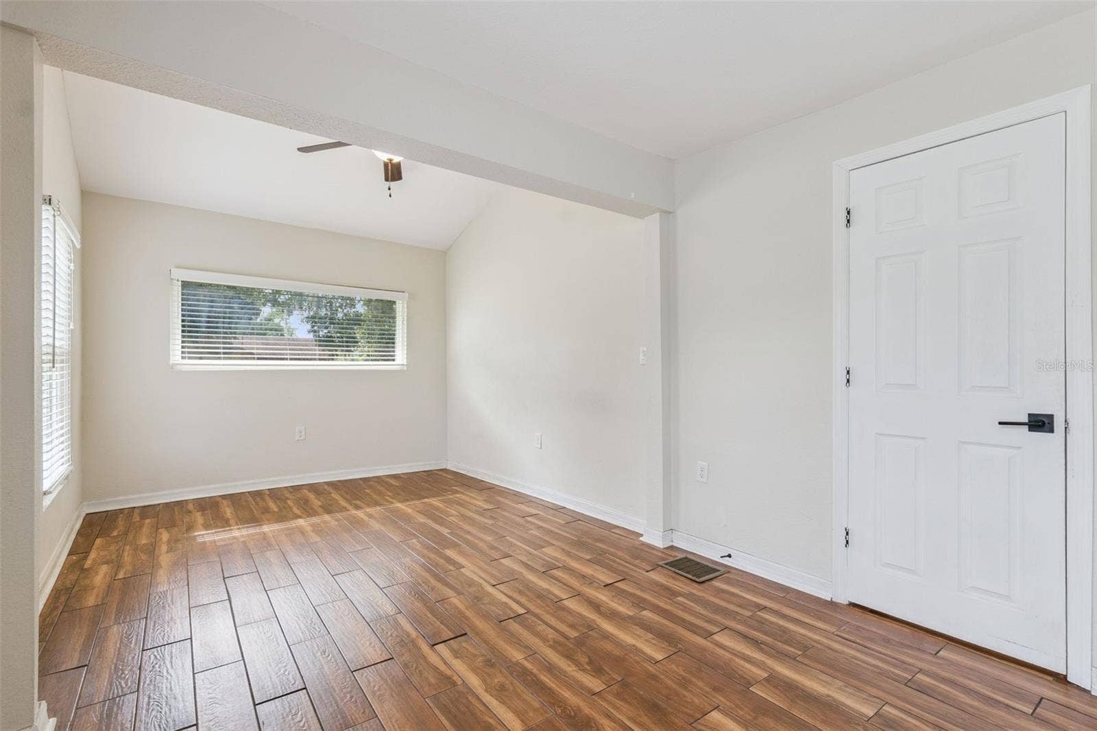 306 S DISSTON AVENUE, Minneola, FL 34715 Primary Bedroom