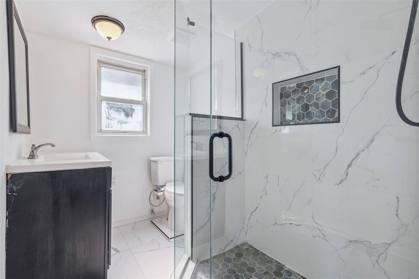 306 S DISSTON AVENUE, Minneola, FL 34715 2nd Floor Bathroom