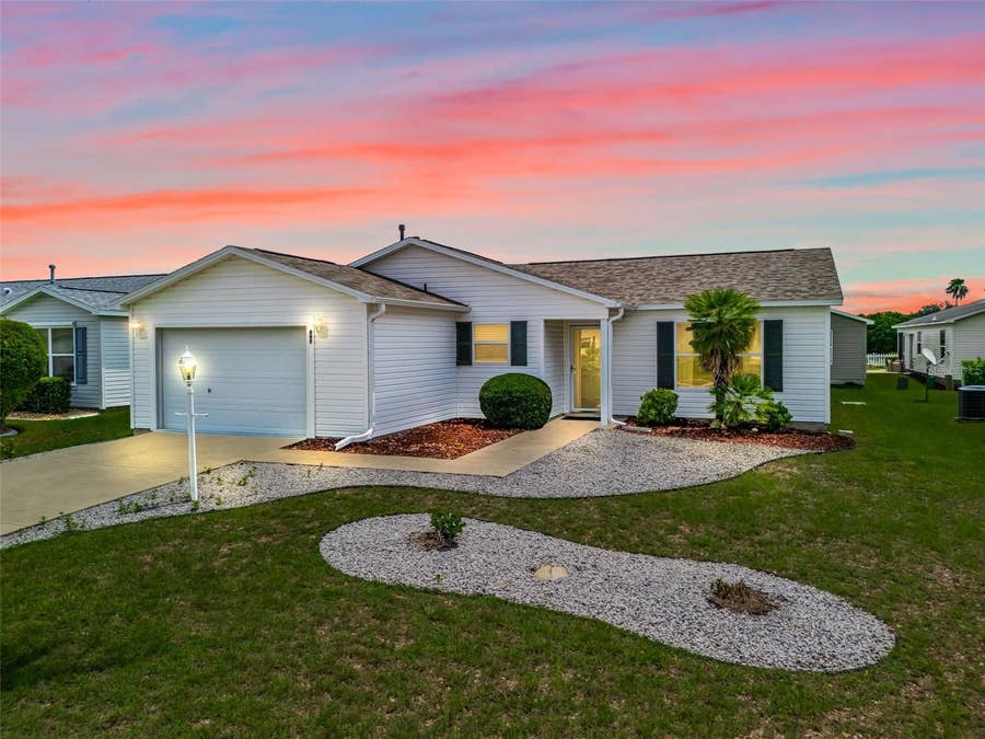 Property photo for 897 LIVINGSTON LOOP, The Villages, FL