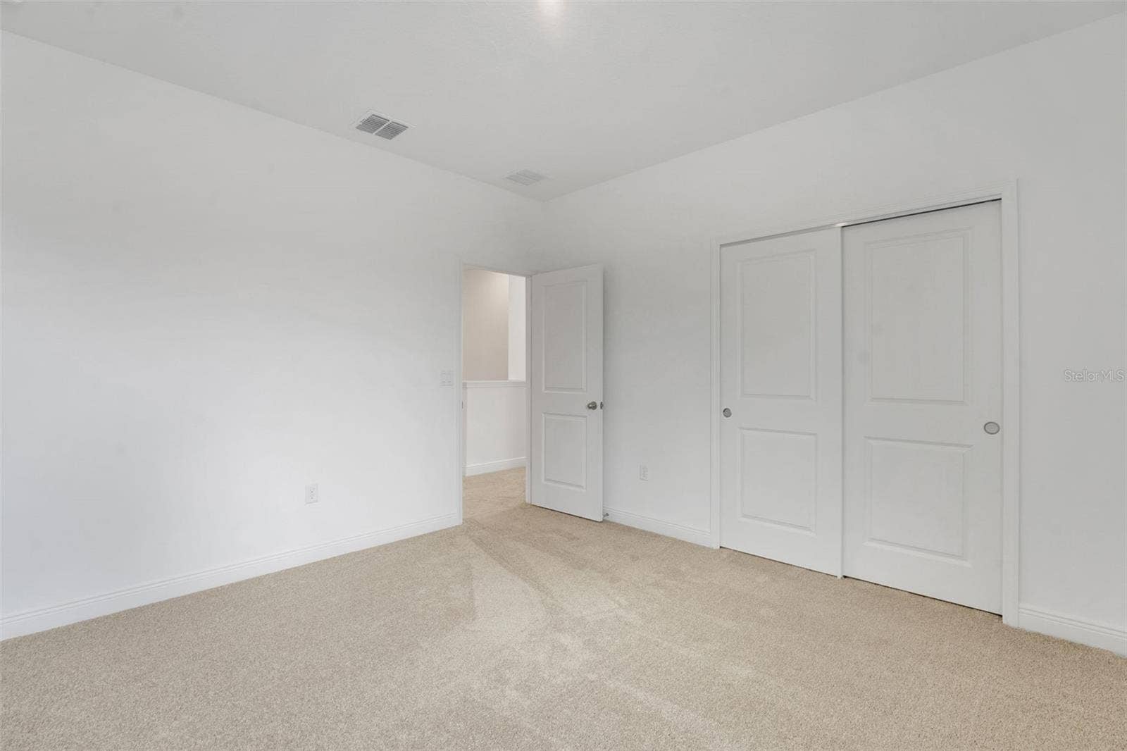 5229 WAYPOINTE BOULEVARD, Apopka, FL 32712 5229 WAYPOINTE BOULEVARD, Apopka, FL 32712