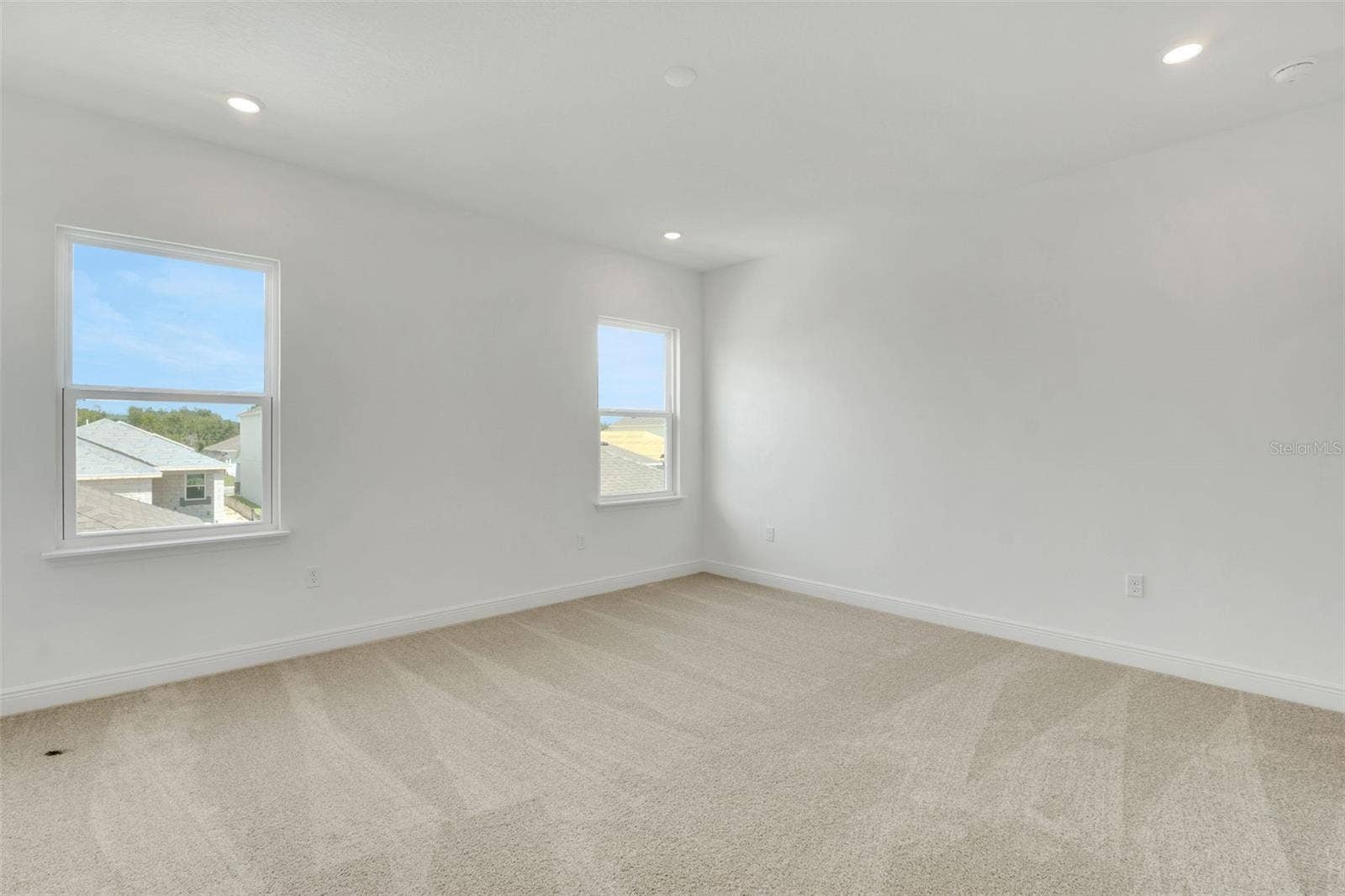 5229 WAYPOINTE BOULEVARD, Apopka, FL 32712 5229 WAYPOINTE BOULEVARD, Apopka, FL 32712