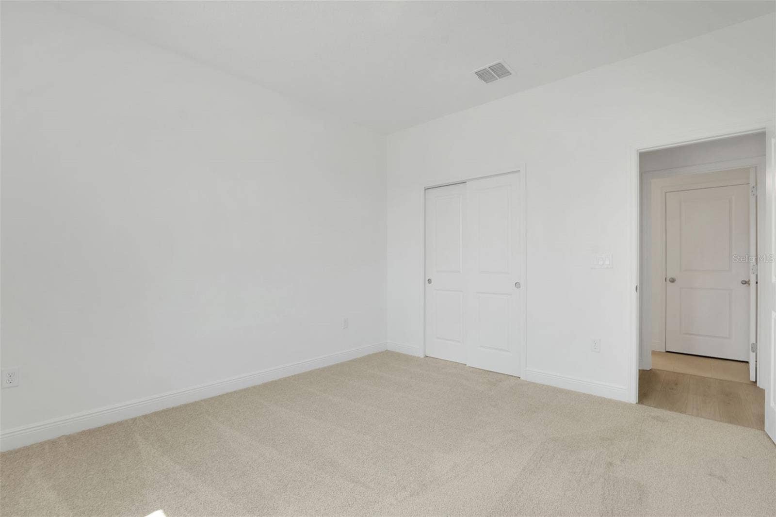 5229 WAYPOINTE BOULEVARD, Apopka, FL 32712 5229 WAYPOINTE BOULEVARD, Apopka, FL 32712