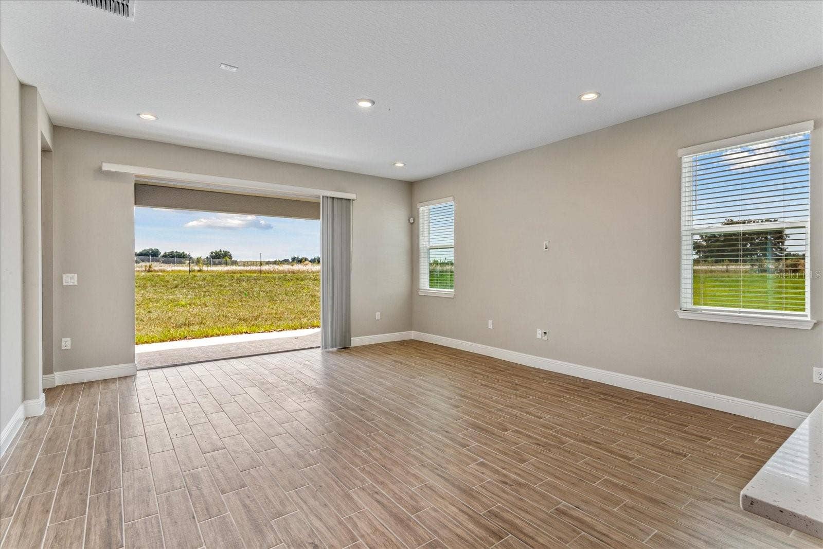 17314 WILD DAISY DRIVE, Winter Garden, FL 34787 17314 WILD DAISY DRIVE, Winter Garden, FL 34787