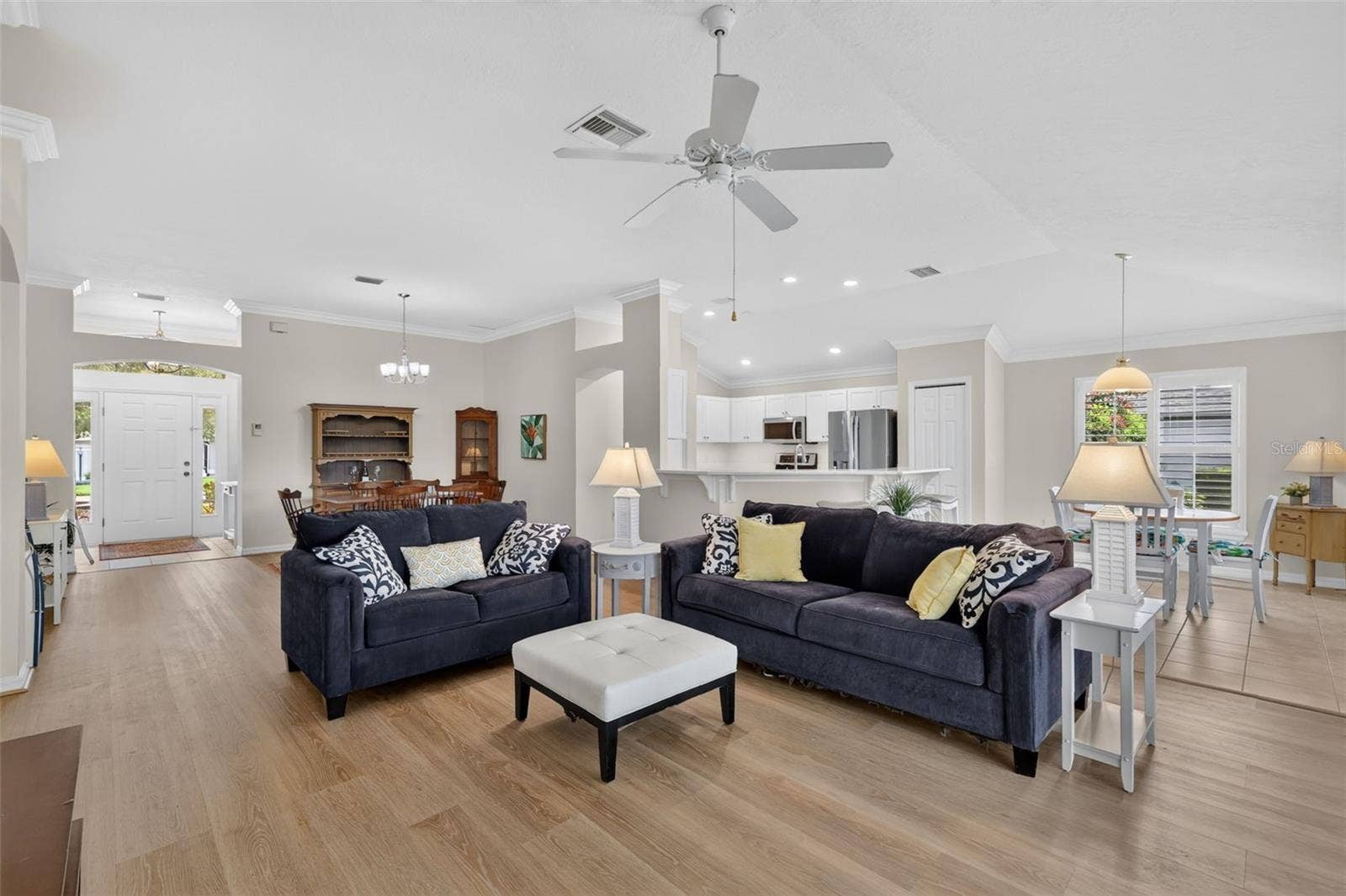 1218 CAMERO DRIVE, Lady Lake, FL 32159 Open to the dining room and kitchen
