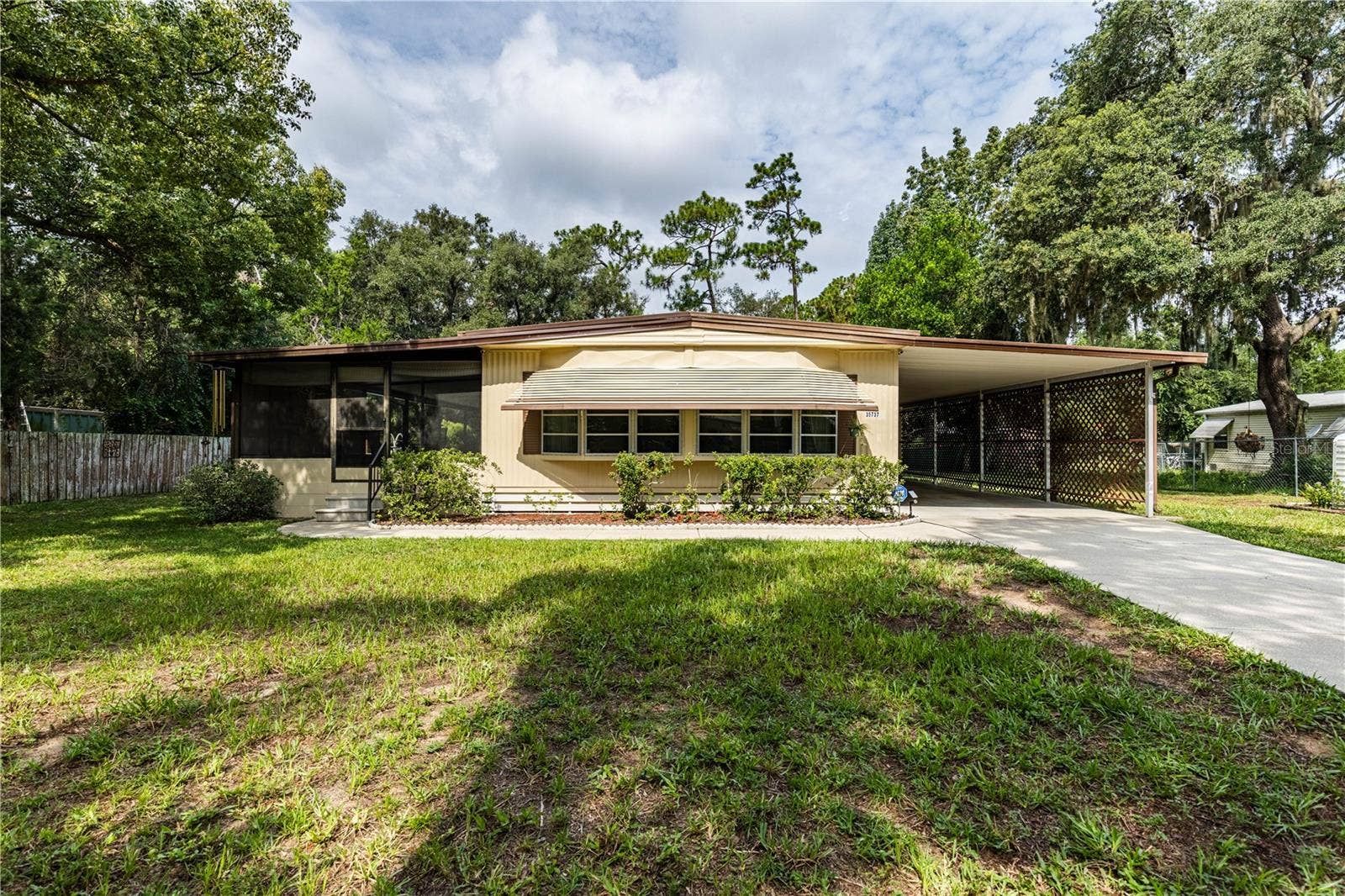 35737 SHELLEY DRIVE, Leesburg, FL 34788 35737 SHELLEY DRIVE, Leesburg, FL 34788