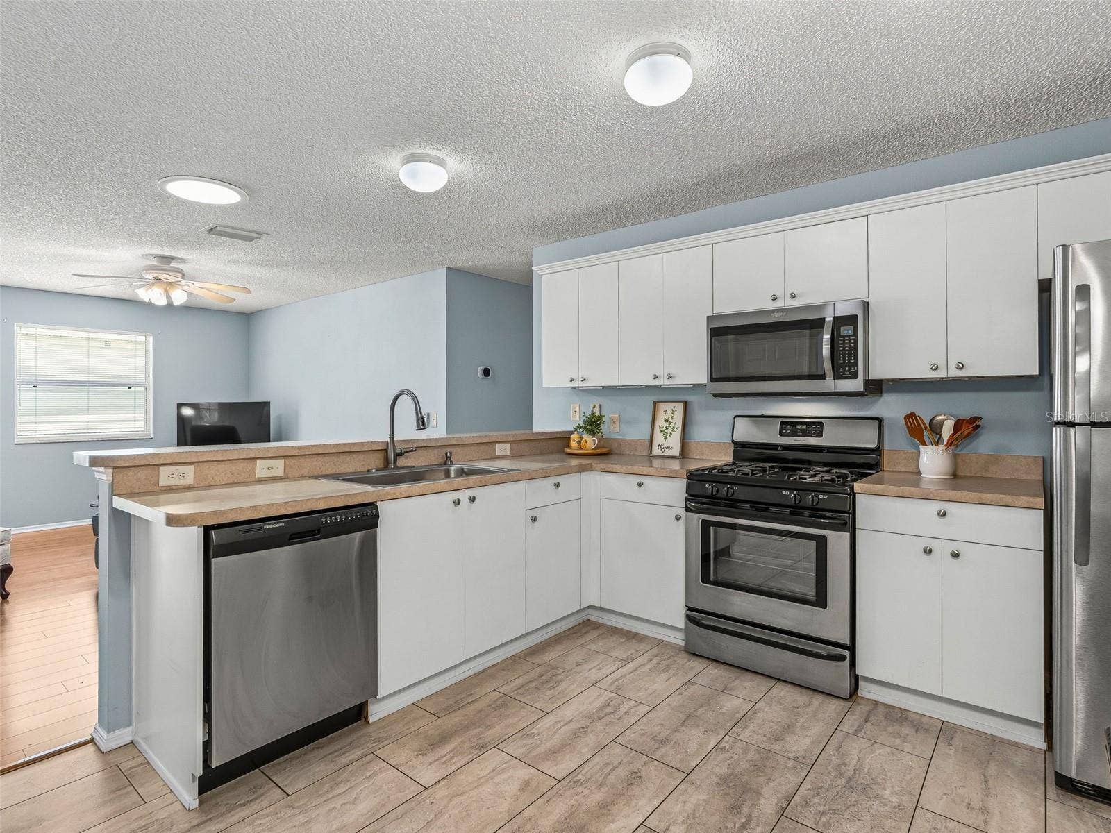 973 YORK TERRACE, The Villages, FL 32162 973 YORK TERRACE, The Villages, FL 32162