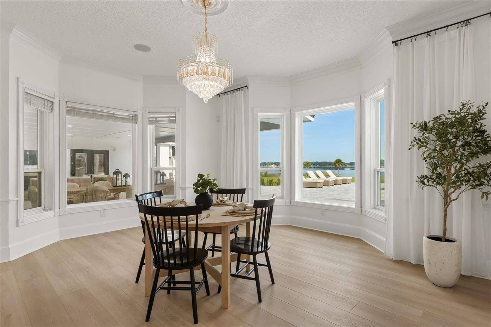 Breakfast Nook