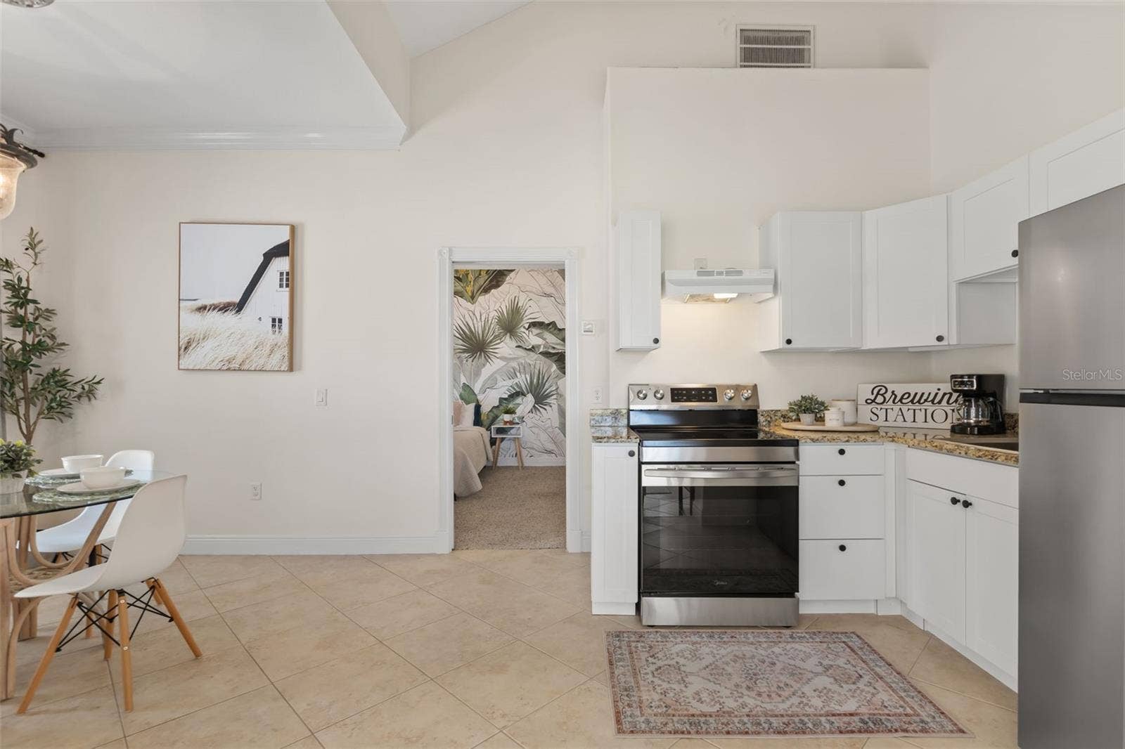 In-Law Suite 1 Eat-in Kitchen