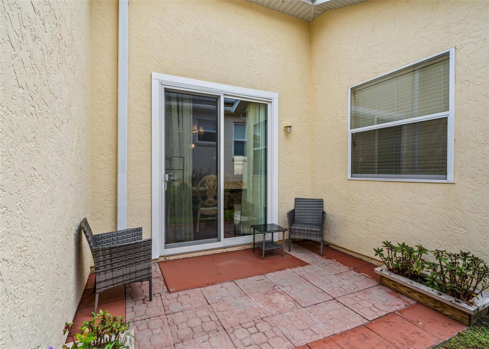 8x12 Back Patio w/Slider to Dining area