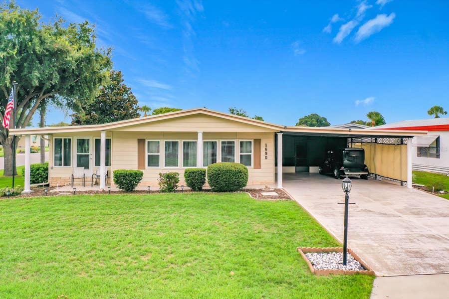 Property photo for 1690 NASSAU CIRCLE, Tavares, FL