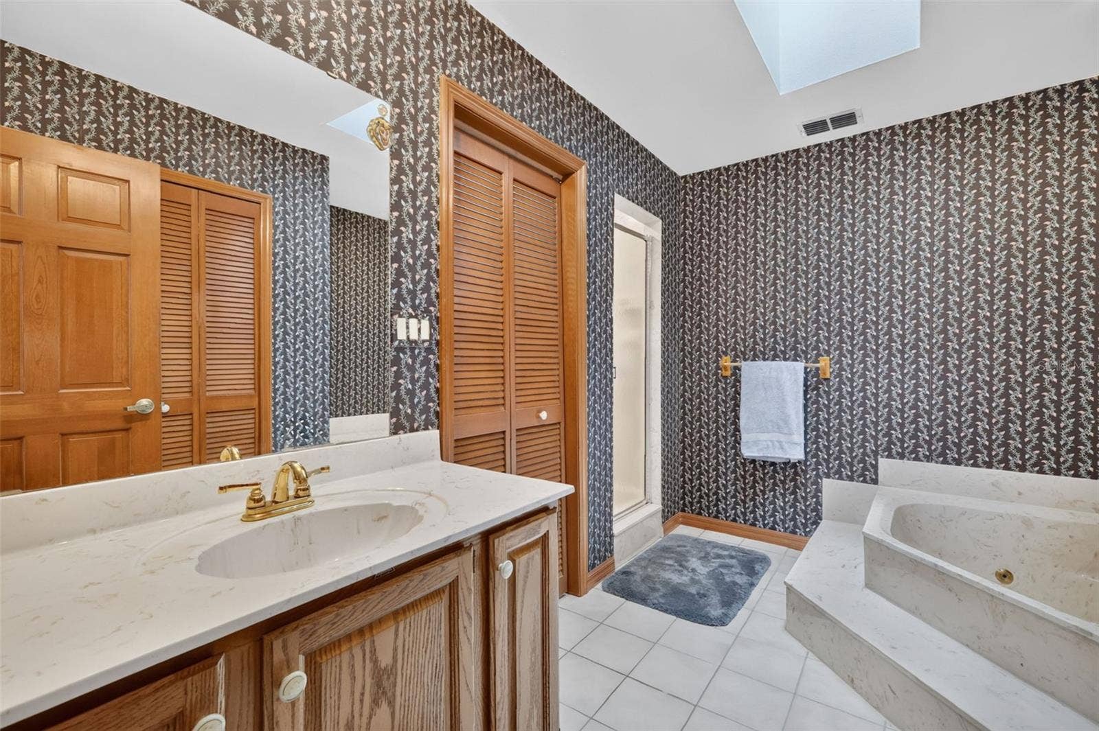 15240 SHADY LANE, Tavares, FL 32778 15240 SHADY LANE, Tavares, FL 32778