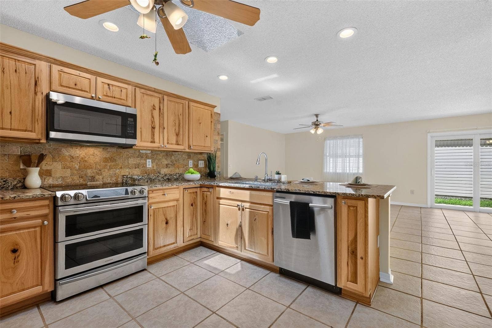 483 HILDALGO DRIVE, The Villages, FL 32159 483 HILDALGO DRIVE, The Villages, FL 32159