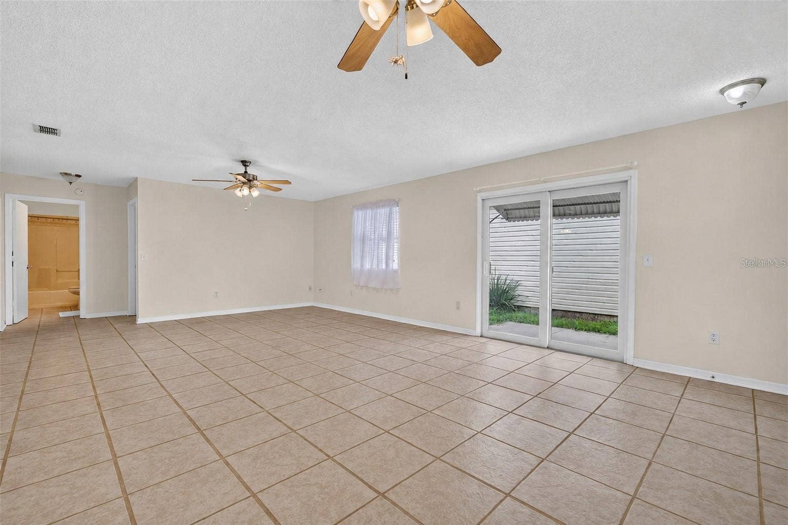 483 HILDALGO DRIVE, The Villages, FL 32159 483 HILDALGO DRIVE, The Villages, FL 32159