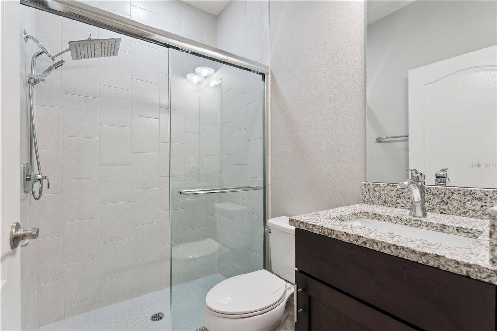 18145 GREAT BLUE HERON DRIVE, Groveland, FL 34736 Bathroom 2