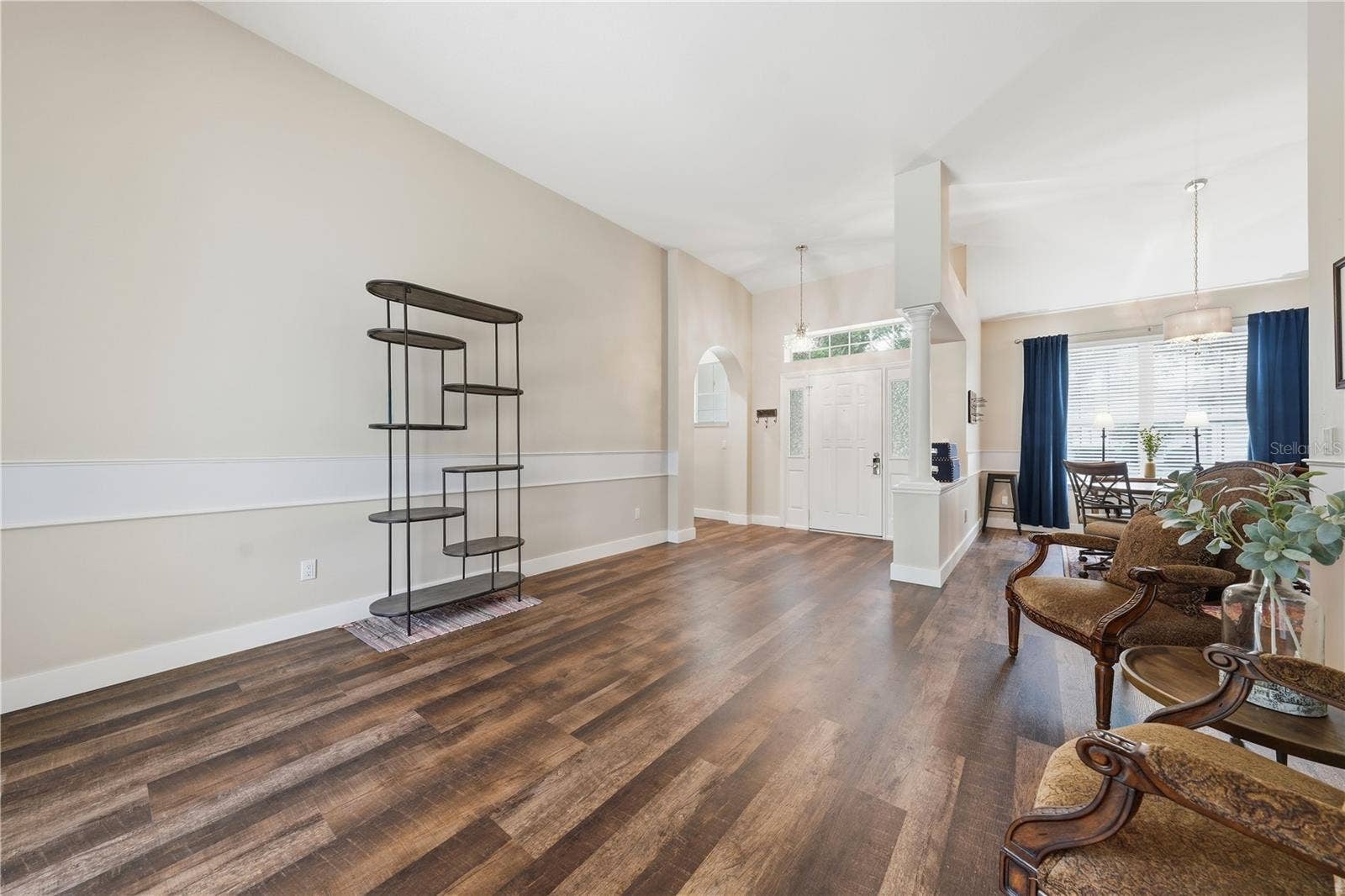 2360 PARK FOREST BOULEVARD, Mount Dora, FL 32757 Living Room.