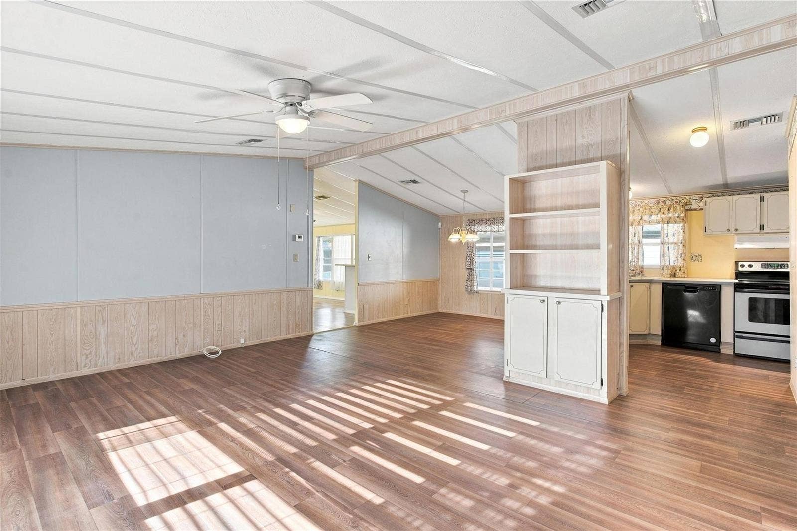 1875 STACEY DRIVE, Mount Dora, FL 32757
