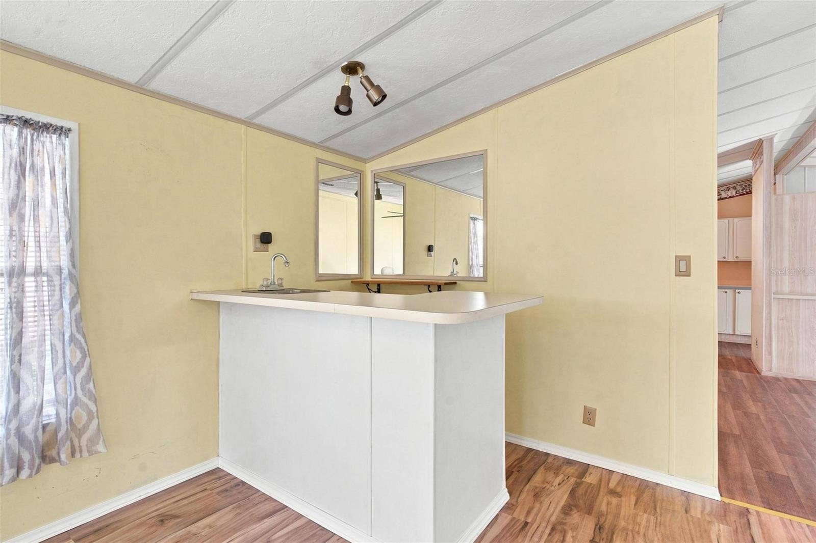 Wet bar