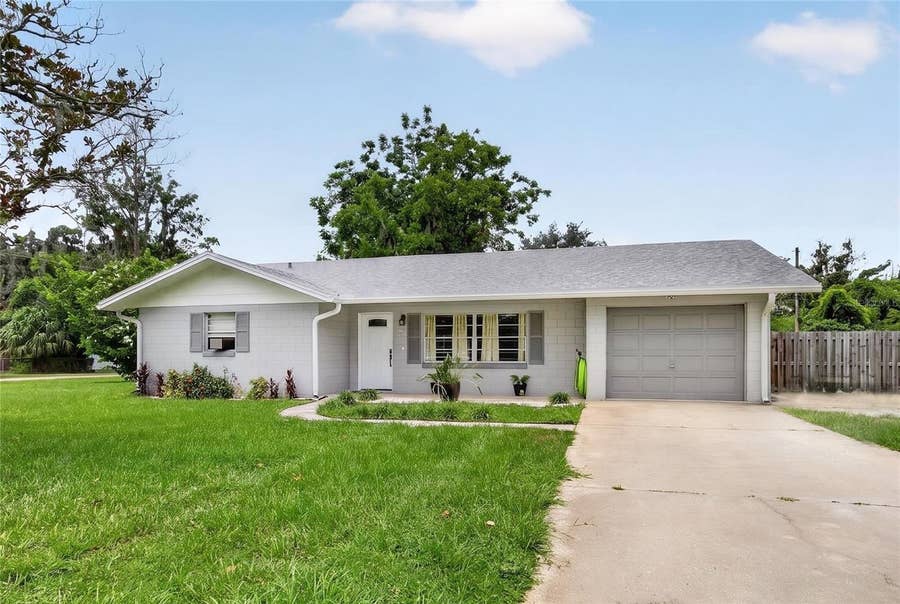 Property photo for 555 WINOGENE AVE, Umatilla, FL