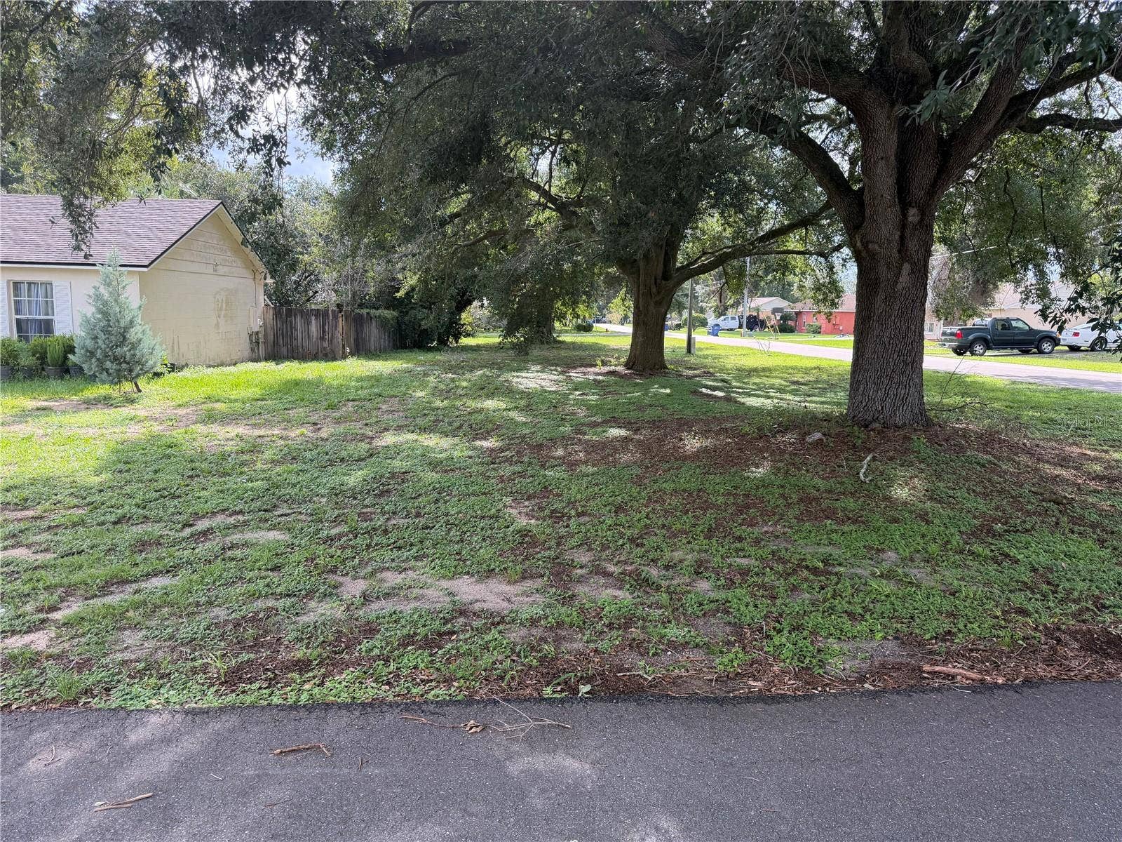 10 BERRY DRIVE, Mascotte, FL 34753 10 BERRY DRIVE, Mascotte, FL 34753