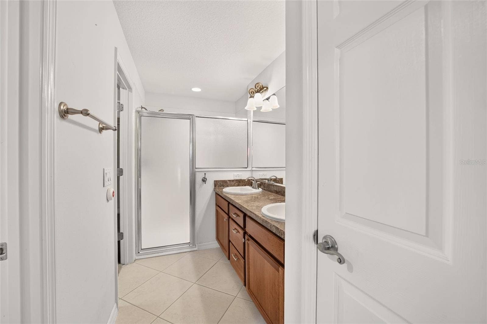 628 BERMUDEZ COURT, The Villages, FL 32162 Primary Bathroom