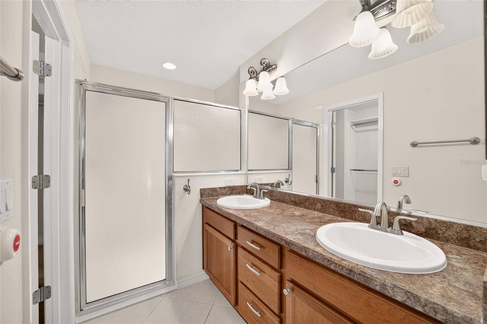 628 BERMUDEZ COURT, The Villages, FL 32162 Primary Bathroom