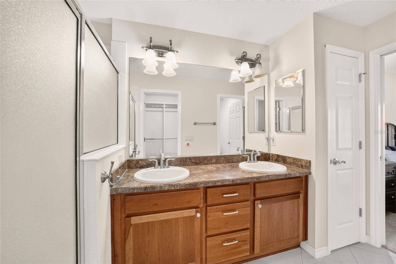 628 BERMUDEZ COURT, The Villages, FL 32162 Primary Bathroom