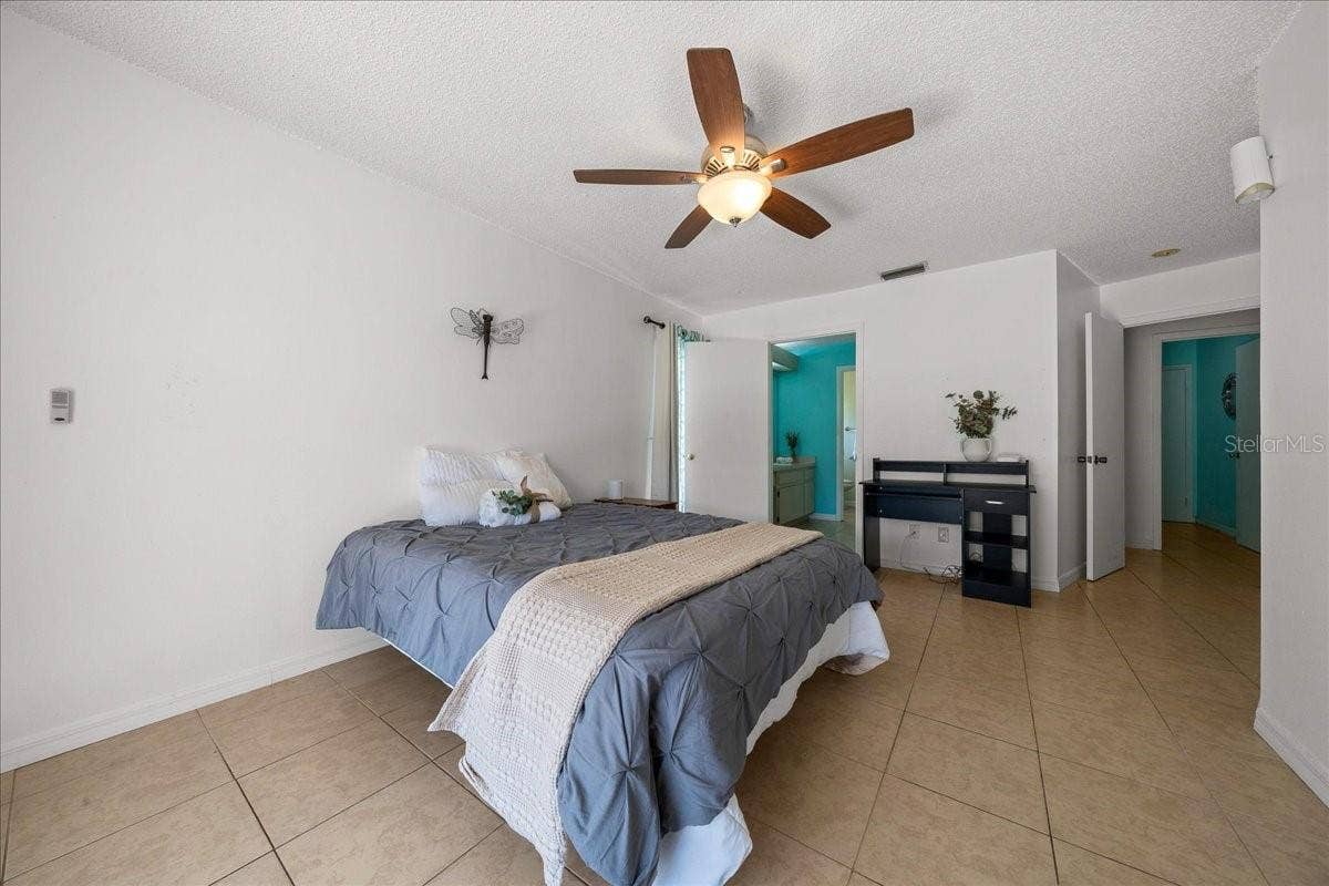 14993 SW 38TH CIRCLE, Ocala, FL 34473 Ceiling Fan & Light