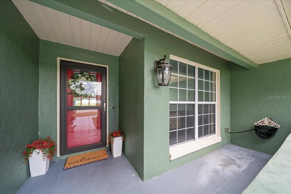 14993 SW 38TH CIRCLE, Ocala, FL 34473 Welcome Home!