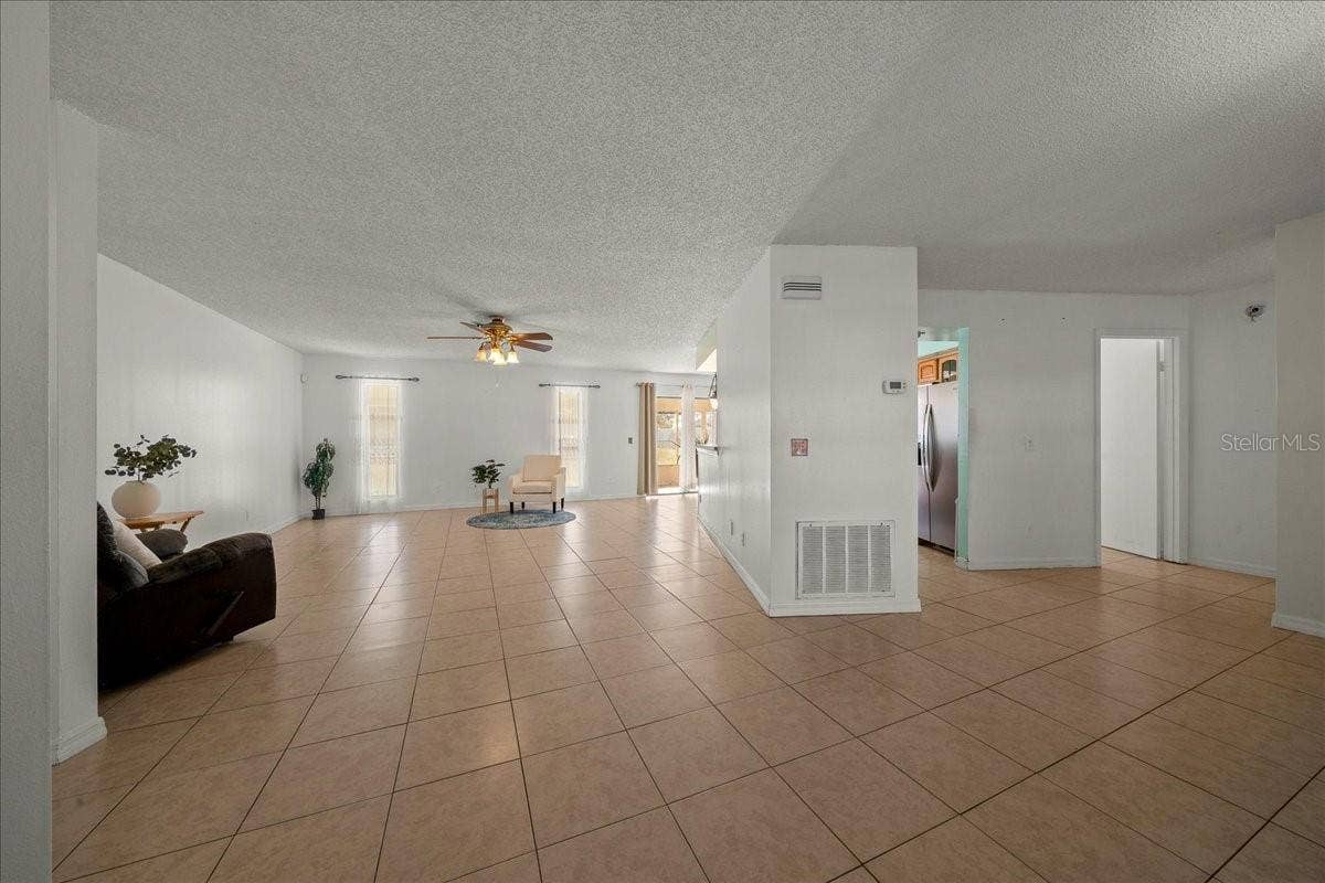 14993 SW 38TH CIRCLE, Ocala, FL 34473 Open Floor Plan