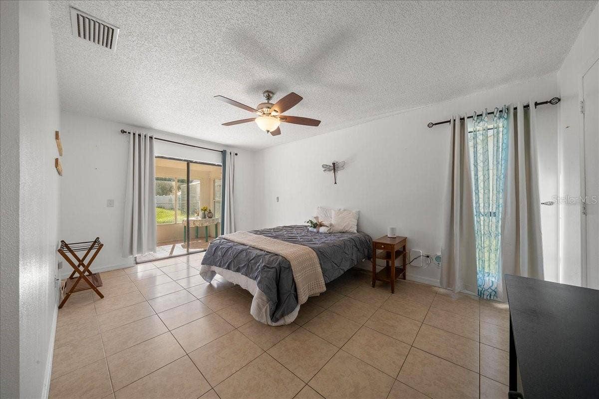 14993 SW 38TH CIRCLE, Ocala, FL 34473 Glass Sliders to Lanai in Primary