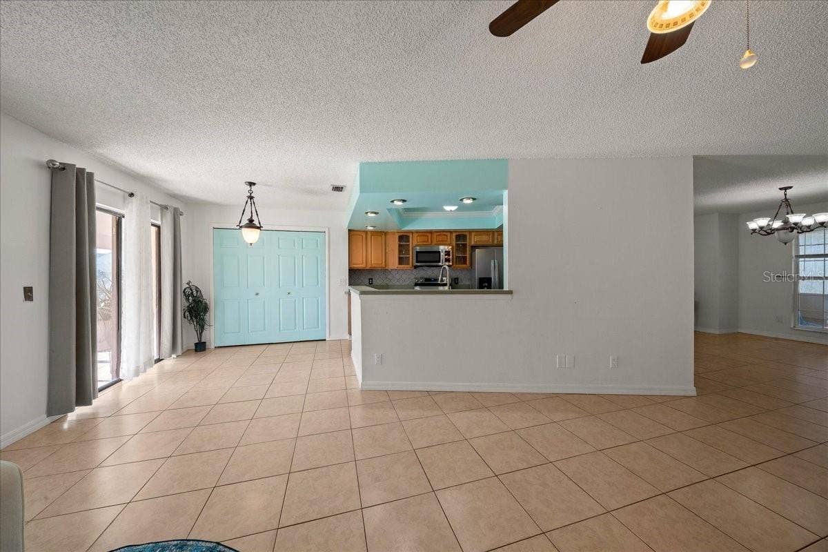 14993 SW 38TH CIRCLE, Ocala, FL 34473 Kitchen Eat-in and Pantry