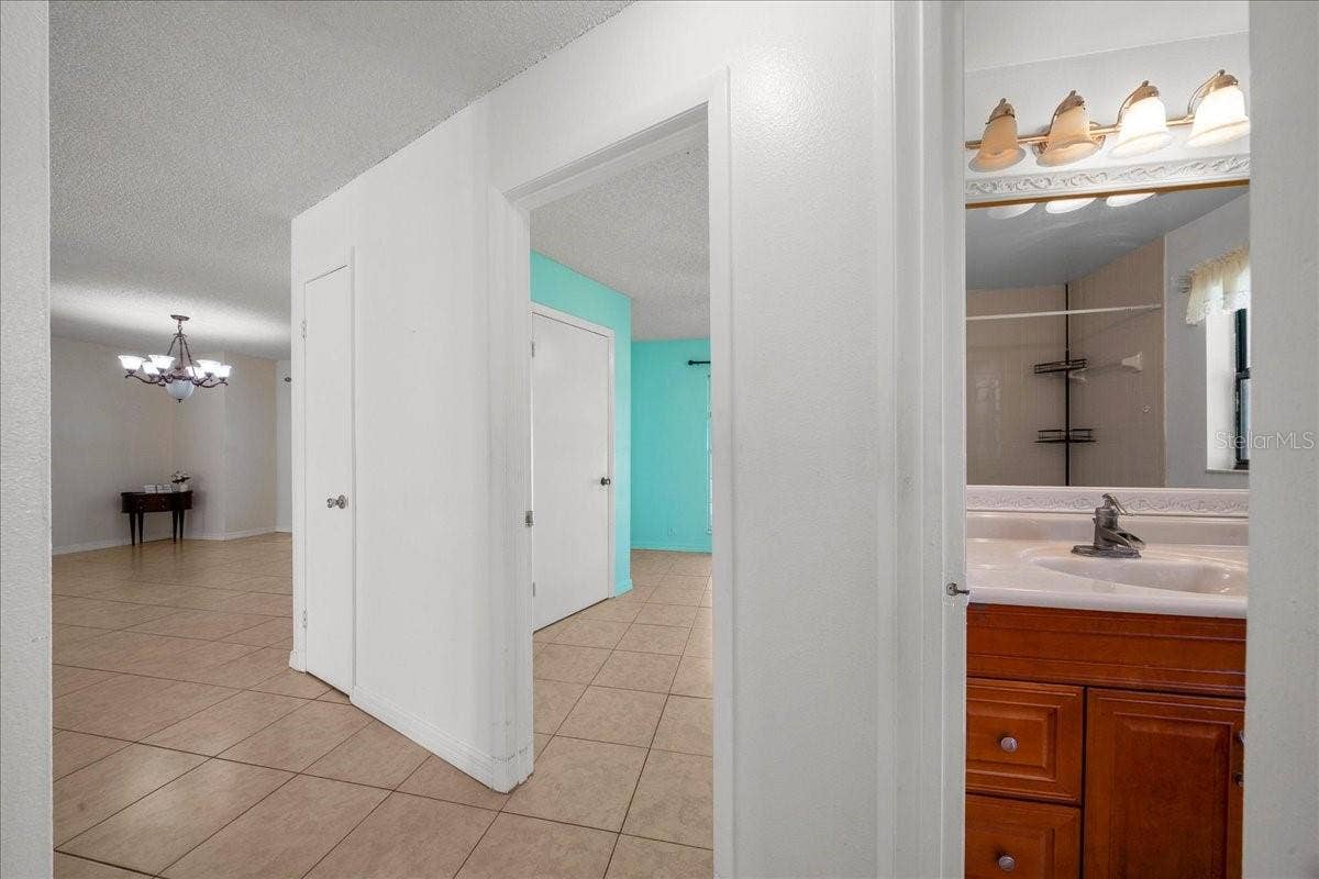 14993 SW 38TH CIRCLE, Ocala, FL 34473 Hallway