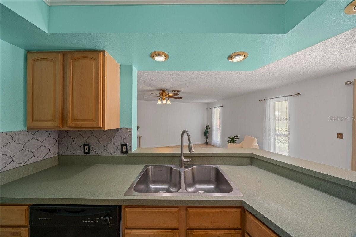 14993 SW 38TH CIRCLE, Ocala, FL 34473 Kitchen