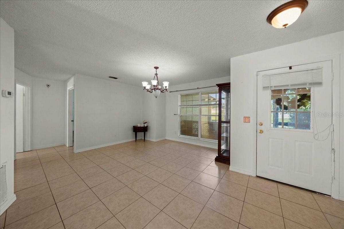 14993 SW 38TH CIRCLE, Ocala, FL 34473 Ceramic Tile Flooring