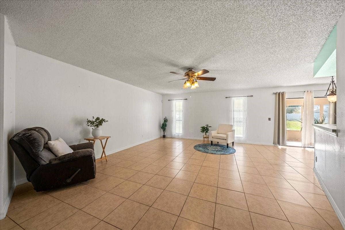 14993 SW 38TH CIRCLE, Ocala, FL 34473 Living Room