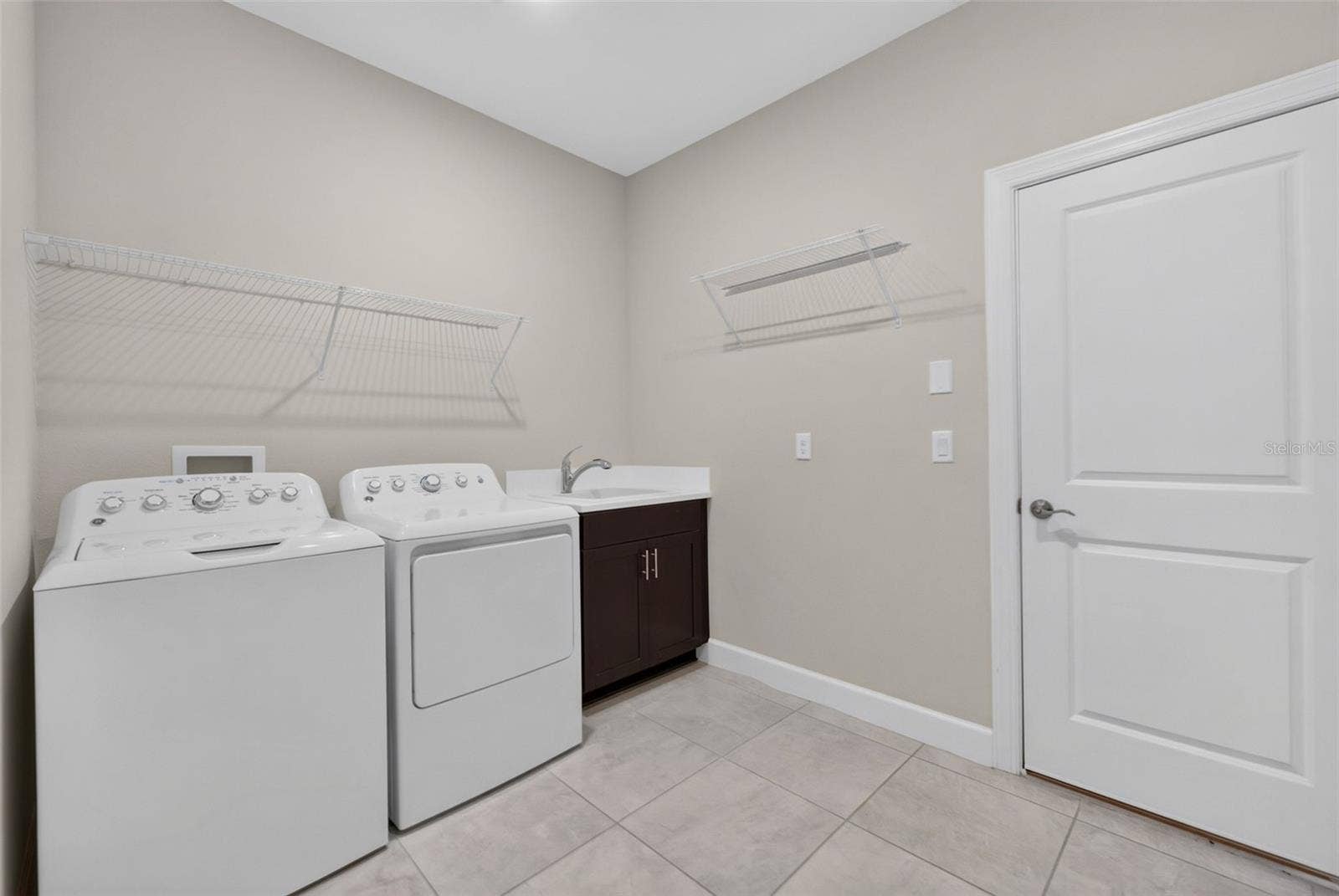 908 BRAEWOOD DRIVE, Clermont, FL 34715 Laundry Room