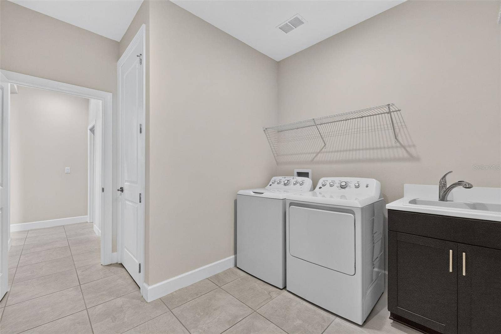 908 BRAEWOOD DRIVE, Clermont, FL 34715 908 BRAEWOOD DRIVE, Clermont, FL 34715