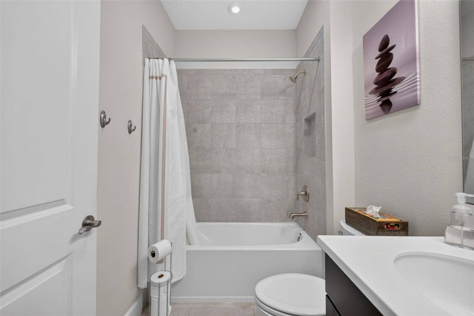 908 BRAEWOOD DRIVE, Clermont, FL 34715 Quest Bath