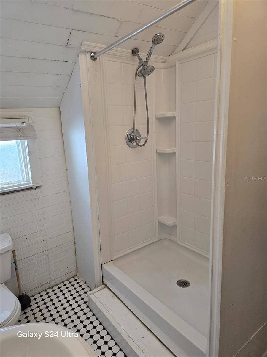 7306 EARLWOOD AVENUE, #5, Mount Dora, FL 32757 7306 EARLWOOD AVENUE, #5, Mount Dora, FL 32757
