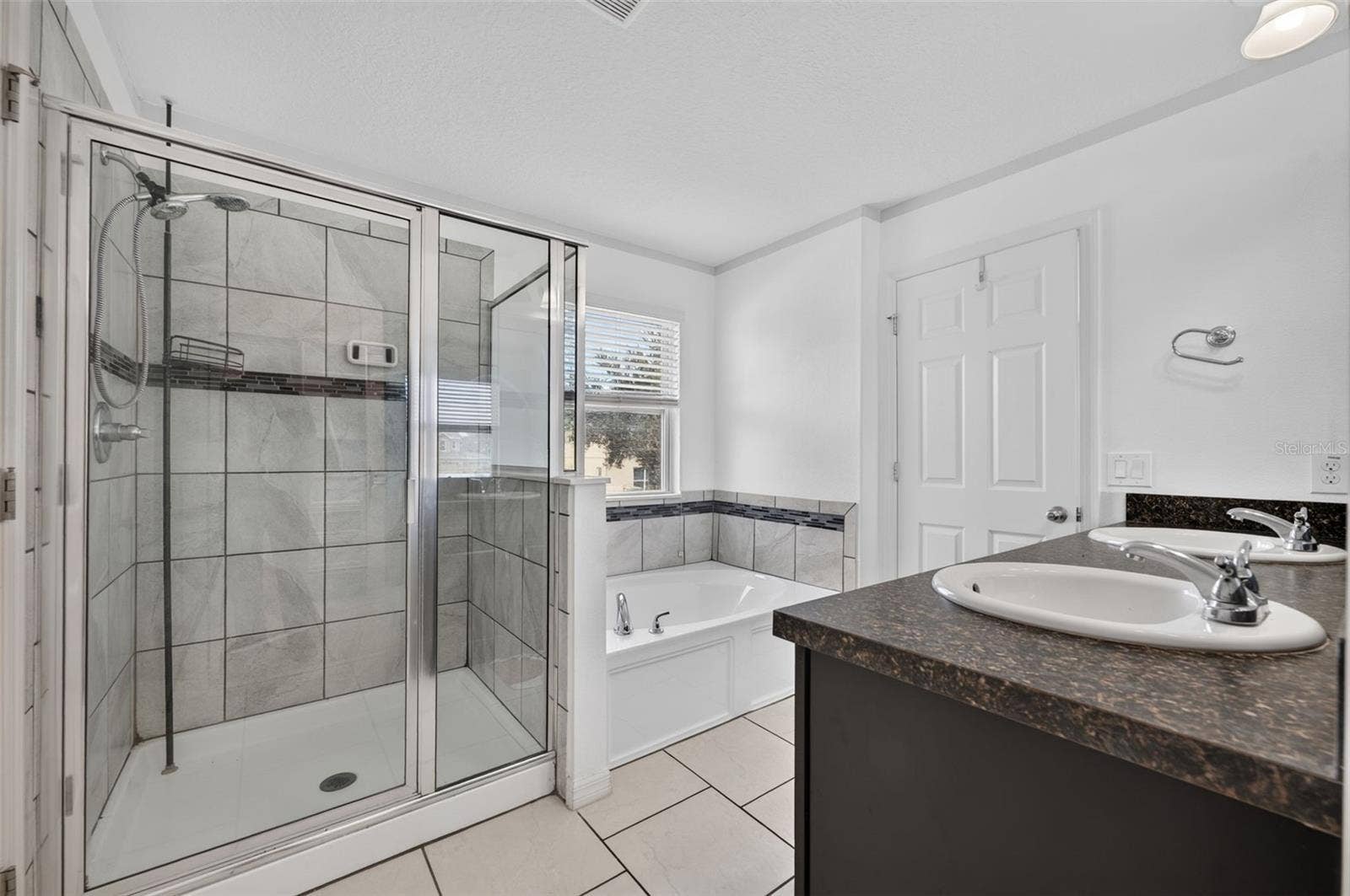 Primary En Suite