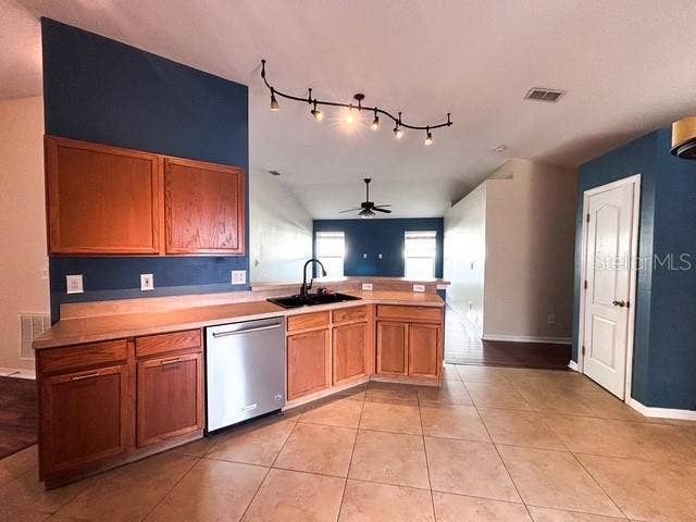 309 GENTLE BREEZE DRIVE, Minneola, FL 34715 kitchen