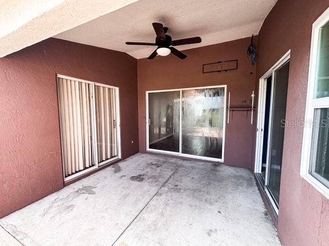 309 GENTLE BREEZE DRIVE, Minneola, FL 34715 patio