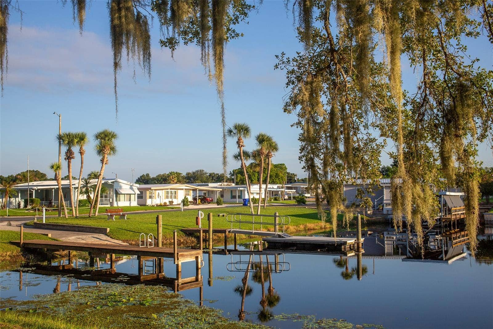 1021 HILLTOP ROAD, Tavares, FL 32778 Community Boat Ramp