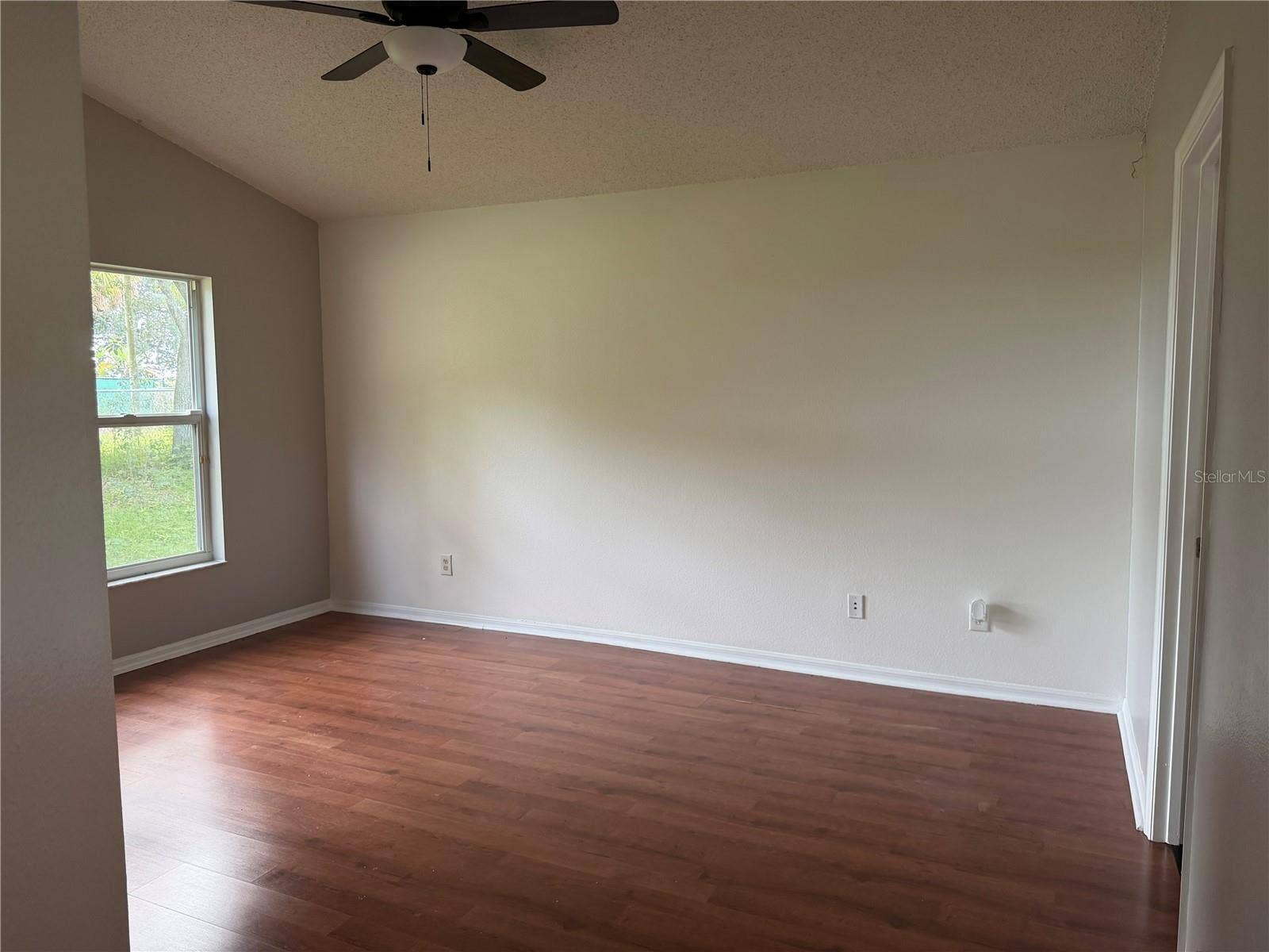 1079 STONEHAM DRIVE, Groveland, FL 34736