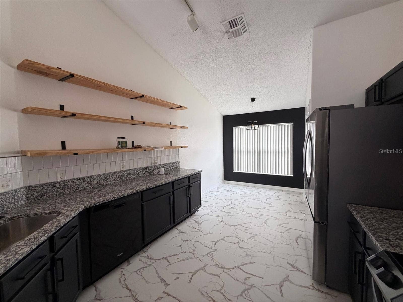 1079 STONEHAM DRIVE, Groveland, FL 34736