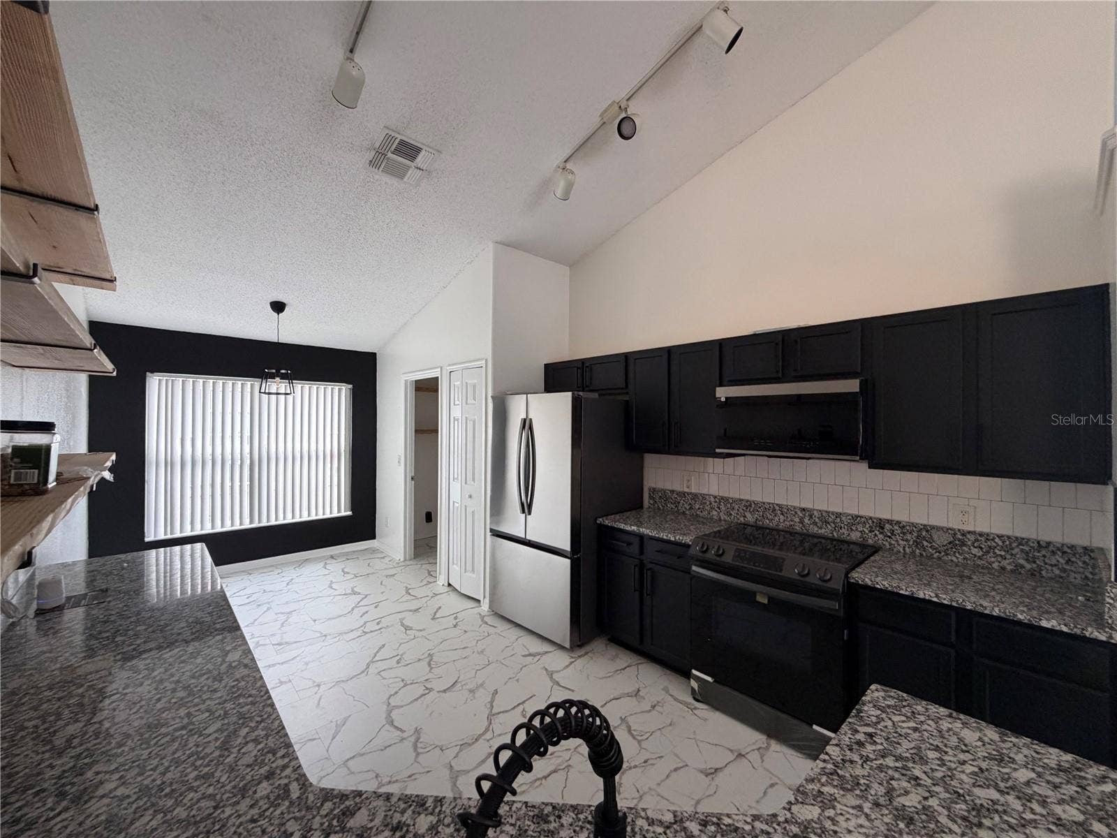 1079 STONEHAM DRIVE, Groveland, FL 34736