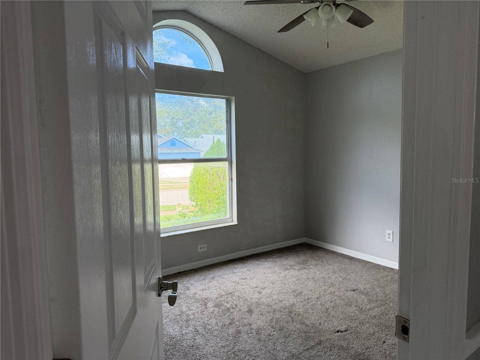 1079 STONEHAM DRIVE, Groveland, FL 34736