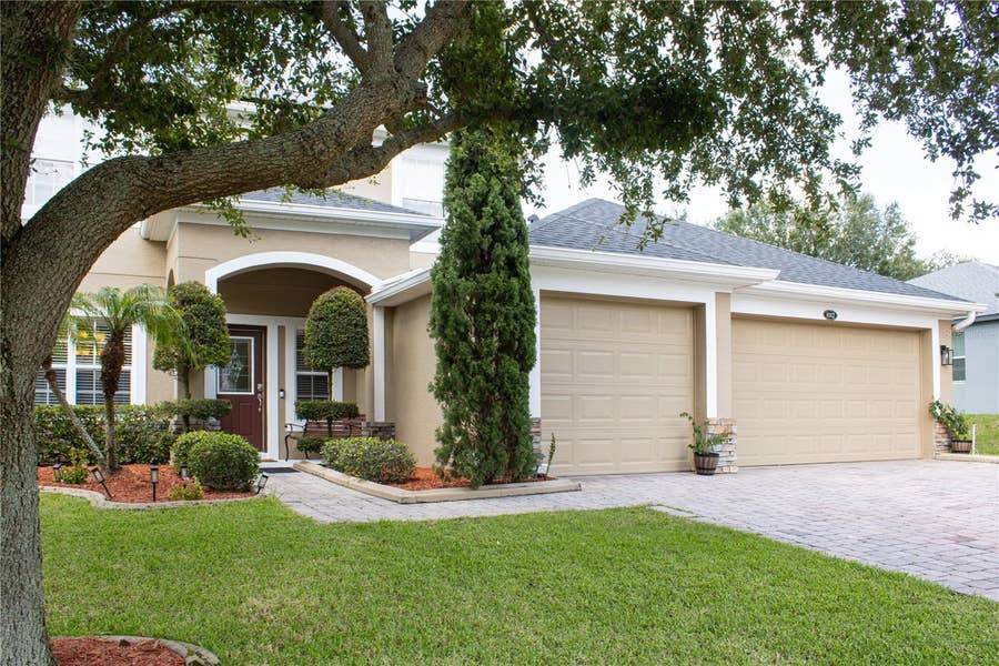 Property photo for 1112 GLENRAVEN LANE, Clermont, FL